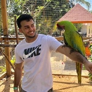 Meet your Posher, Daniel